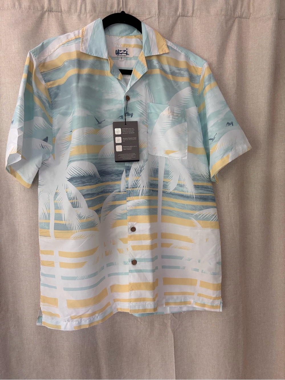 Uzzi Aloha Hawaiian Shirt NWT Size S Tropical Beach Palm Tree UPF Performance